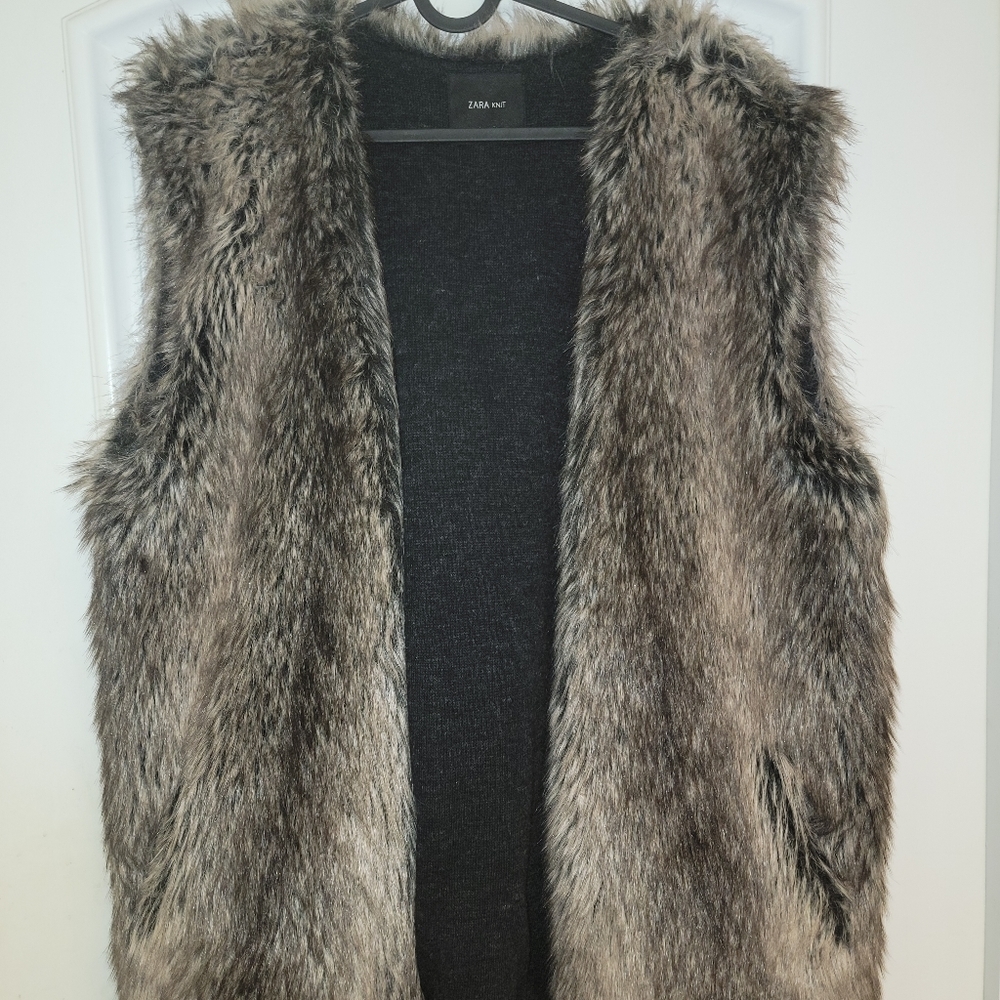 ZARA FAUX FUR LONG VEST SIZE M WITH POCKETS